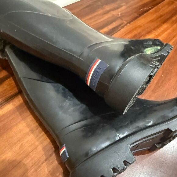 Tommy Hilfiger Black Fur-Lined Rain Boots Size 6 - Picture 5 of 5